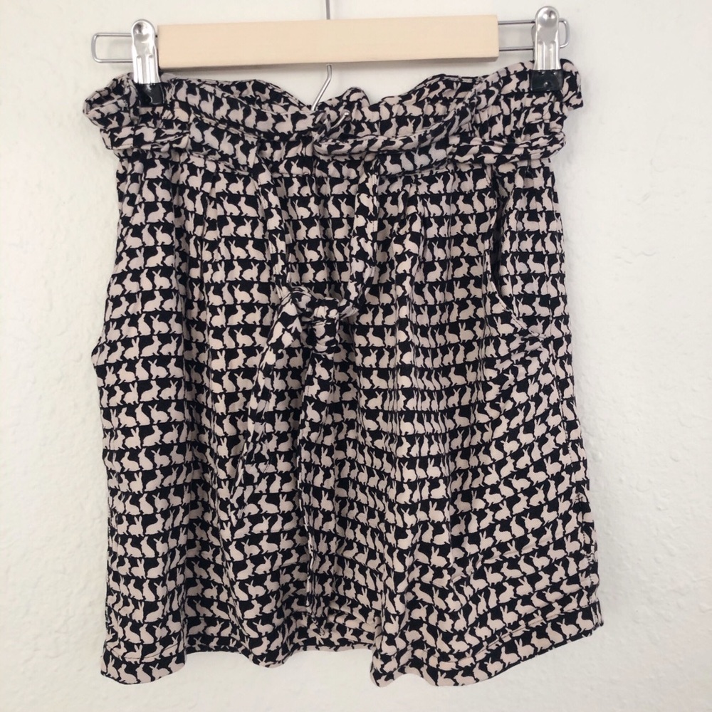 πH&M DIVIDED Tie Waist Bunny Skirt - Picture 2 of 8